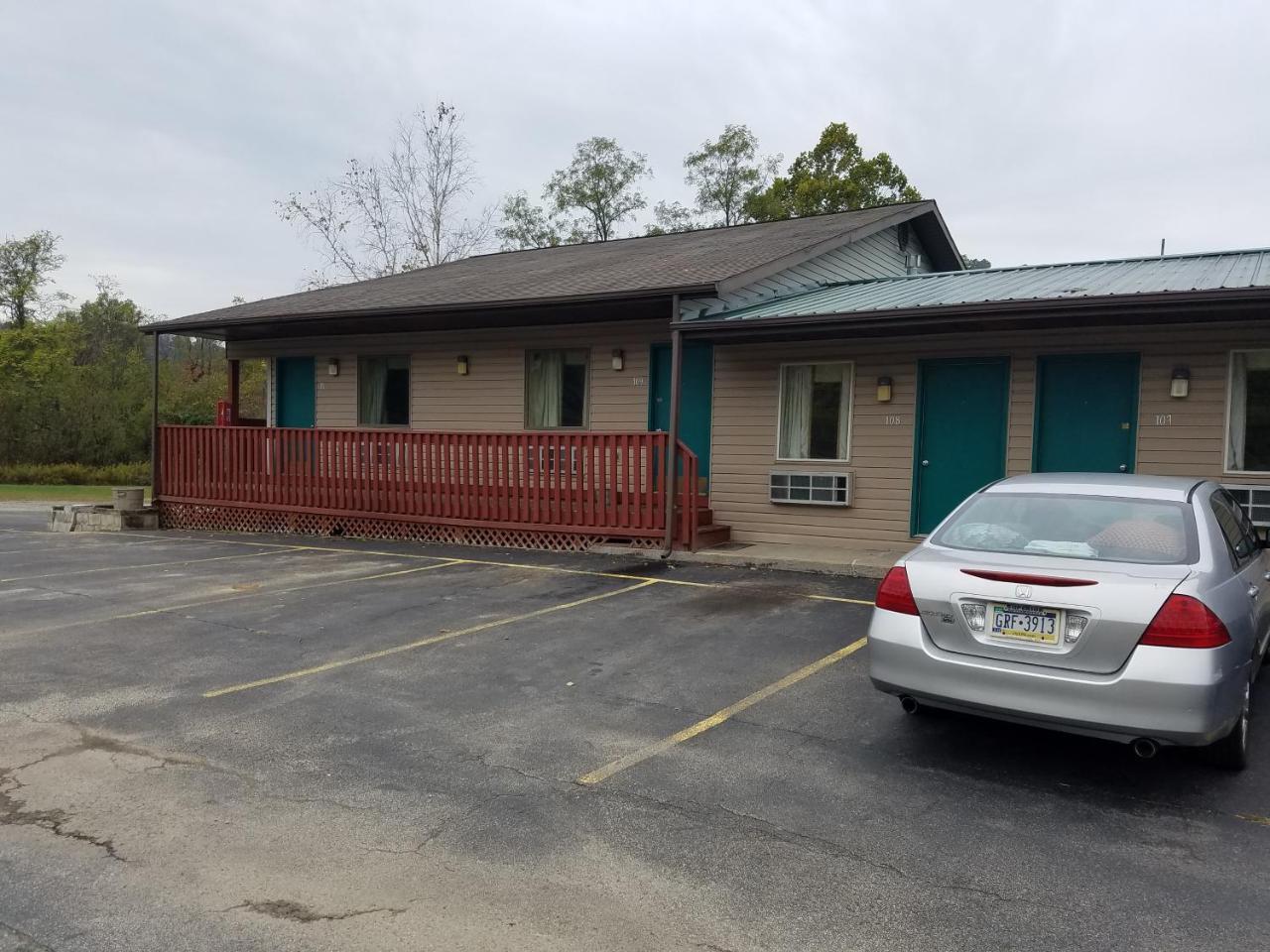 Perry-O Inn & Suites Star Junction Kültér fotó
