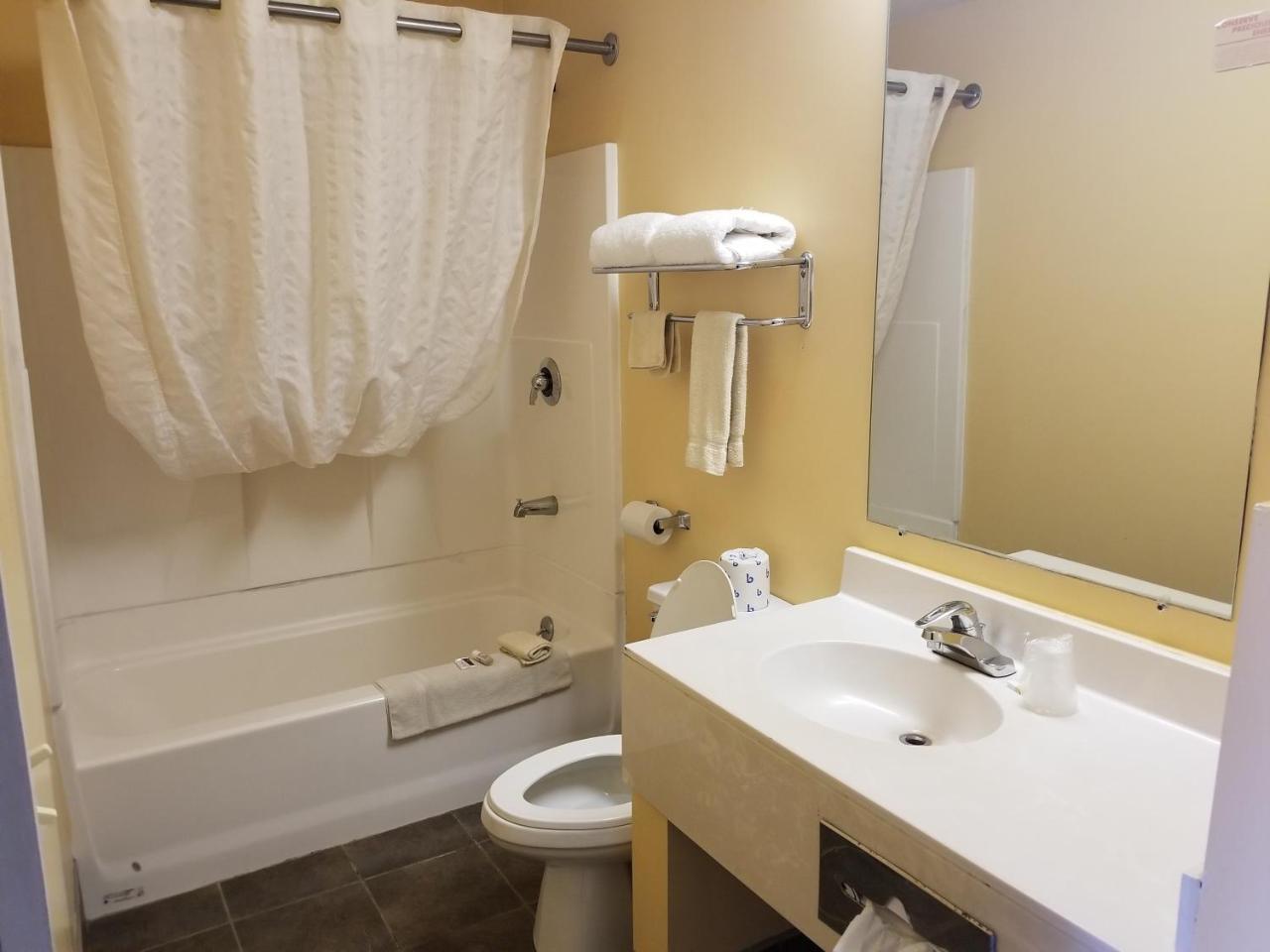 Perry-O Inn & Suites Star Junction Kültér fotó